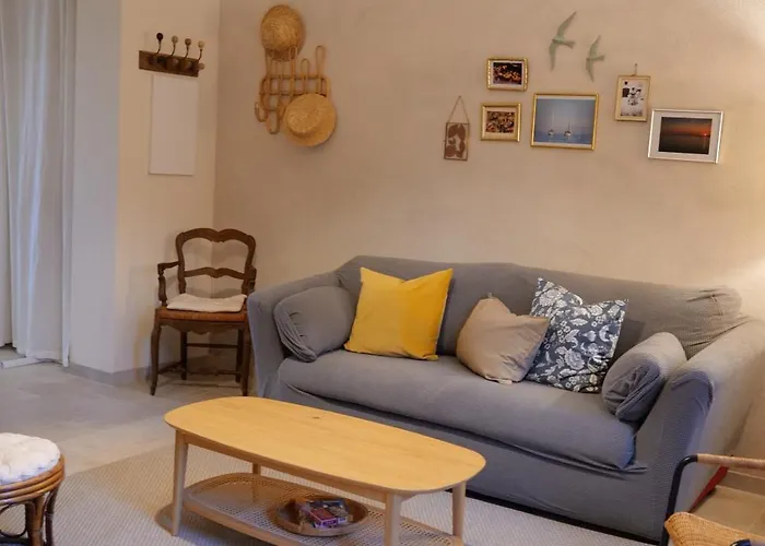 Maison Stony - & Vignoble Дом отдыха Фронтиньян